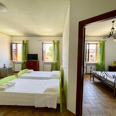 - Casale Spoleto مزرعة للإقامة Protte