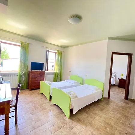 - Casale Spoleto مزرعة للإقامة *